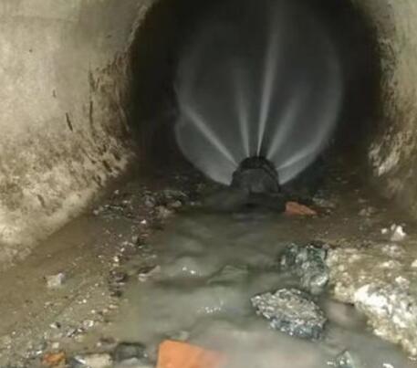 红坪镇市政管道清淤